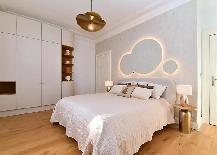 Large Apartment, Chic And Cozy - Lejlighed *